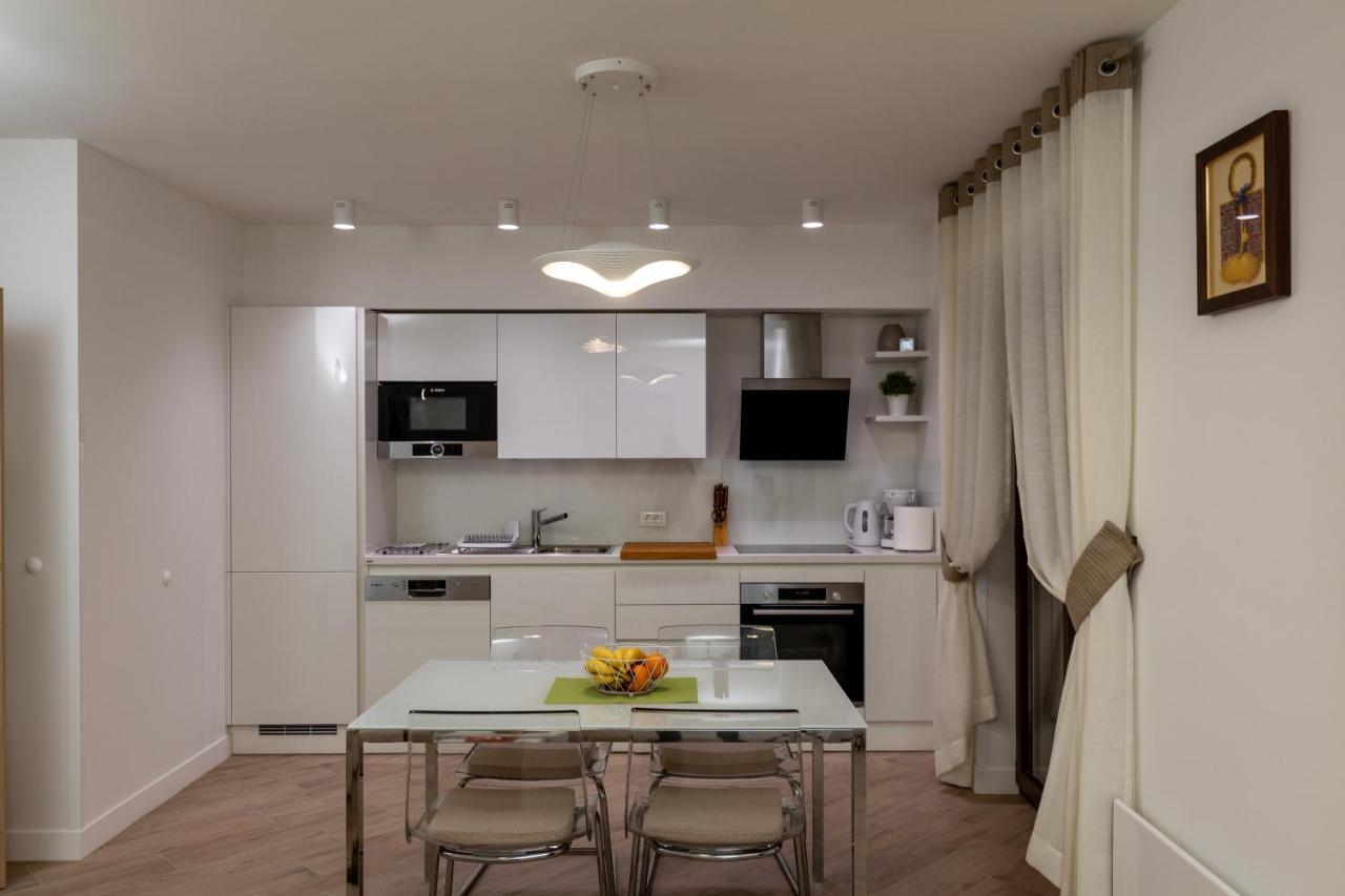 Apartments Setemana Mlini Luaran gambar