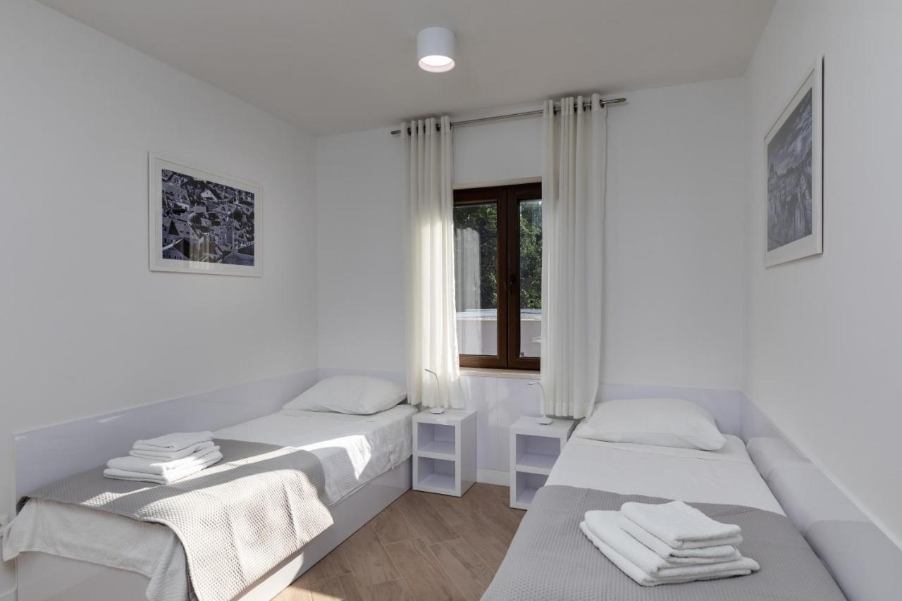 Apartments Setemana Mlini Luaran gambar