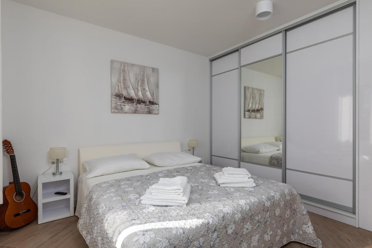 Apartments Setemana Mlini Luaran gambar